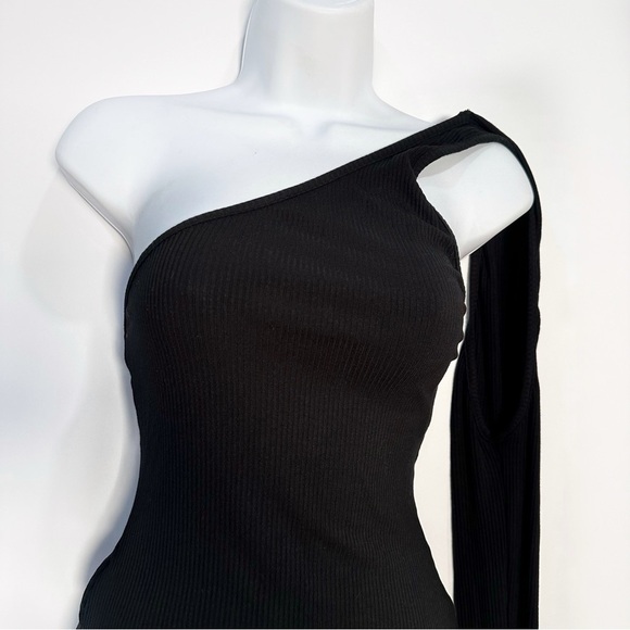 The Nola Bodysuit in Black size US 2 - Picture 8 of 16